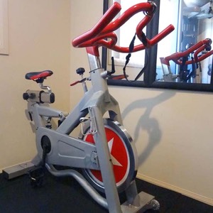 spin bike class training robina 